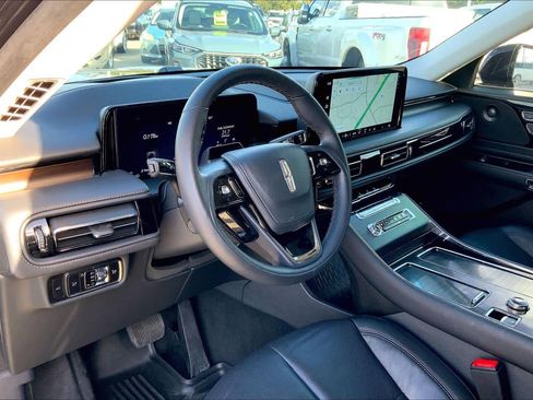 Used 2025 Lincoln Aviator Reserve w/ Jet Appearance Package image 18