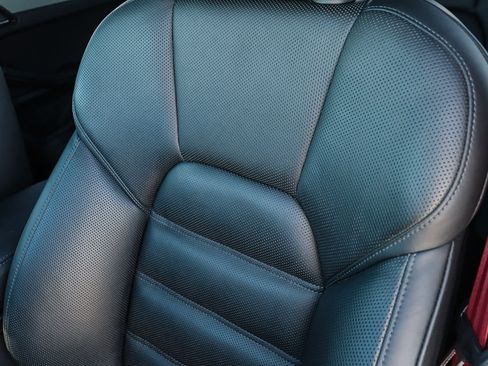 Used 2023 Porsche Macan Turbo image 26