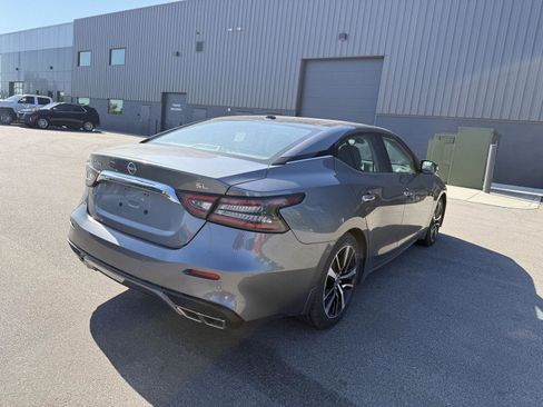 Used 2023 Nissan Maxima SL FWD image 3