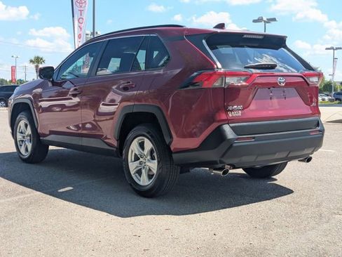 Certified 2021 Toyota RAV4 XLE FWD image 5