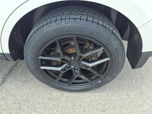 Used 2015 Lincoln MKX AWD w/ Equipment Group 102A image 7