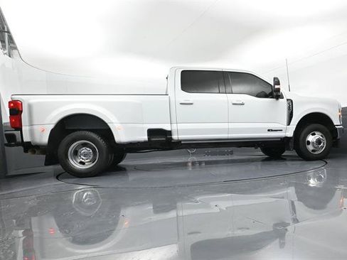 Used 2025 Ford F350 Lariat w/ Lariat Ultimate Package AWD/4WD image 41