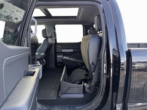 Used 2023 Ford F250 Lariat w/ Sport Appearance Package image 33