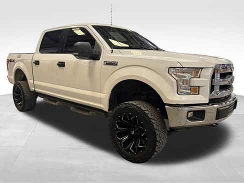 Used 2017 Ford F150 XLT w/ Equipment Group 301A Mid image 7