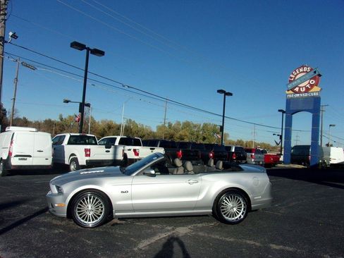 Used 2013 Ford Mustang GT w/ Security Pkg RWD image 9