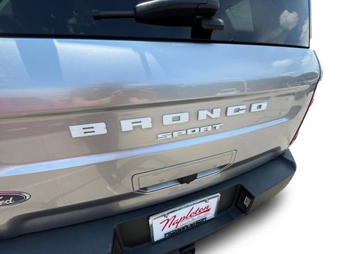 Used 2022 Ford Bronco Sport Outer Banks w/ Tech Package AWD/4WD image 32