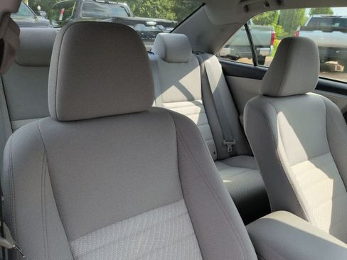 Used 2015 Toyota Camry LE FWD image 7
