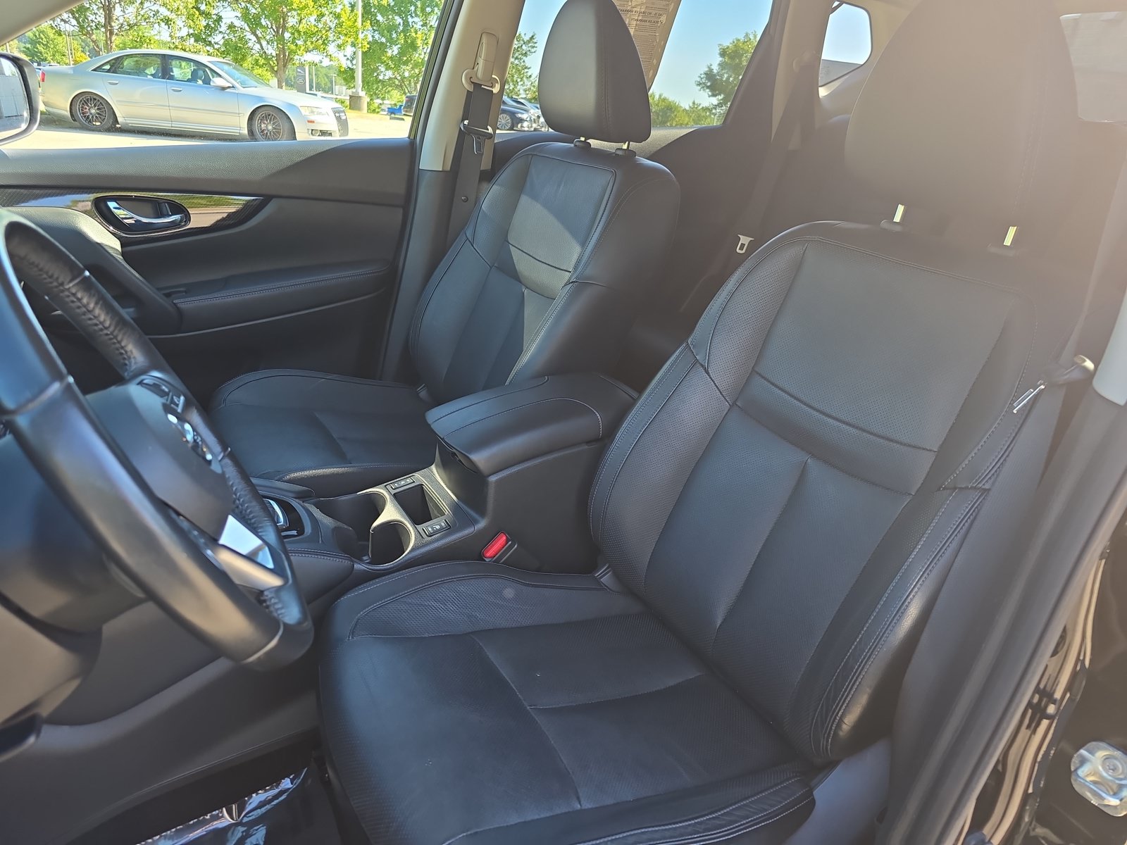 Used 2018 Nissan Rogue SL AWD/4WD image 14