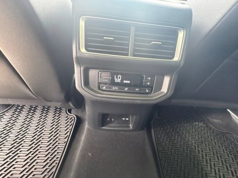 Used 2024 Chevrolet Tahoe LT RWD image 65