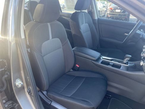 Used 2025 Nissan Sentra SV FWD image 34
