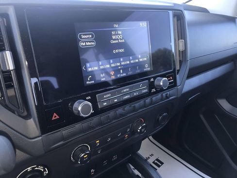 Used 2025 Nissan Frontier S AWD/4WD image 16