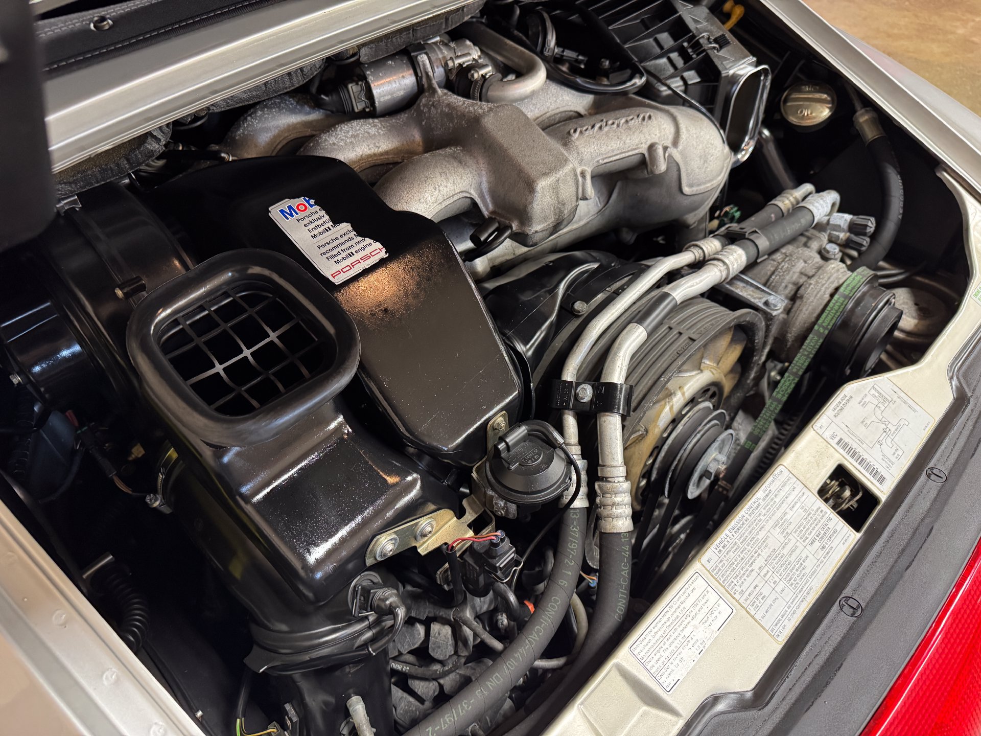 Used 1998 Porsche 911 Carrera RWD image 77