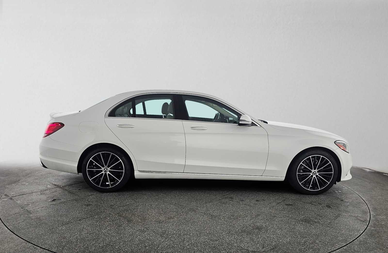 Used 2019 Mercedes-Benz C 300 Sedan image 2