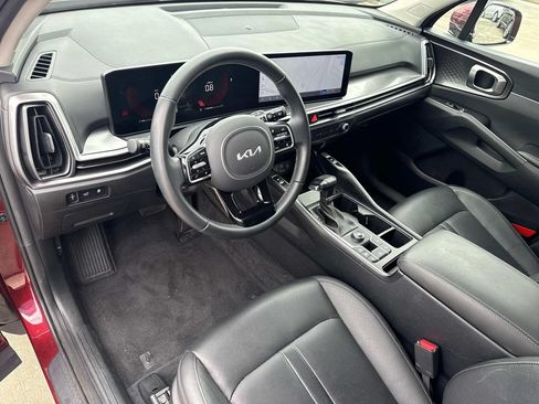 Used 2025 Kia Sorento EX FWD image 23