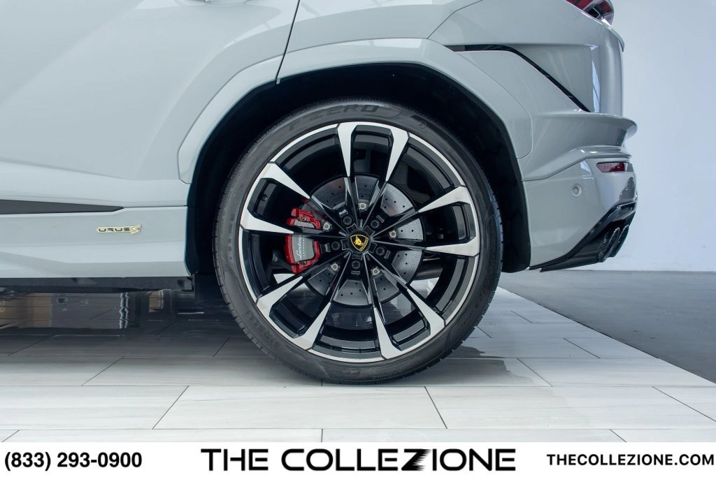 Used 2024 Lamborghini Urus S AWD/4WD image 18