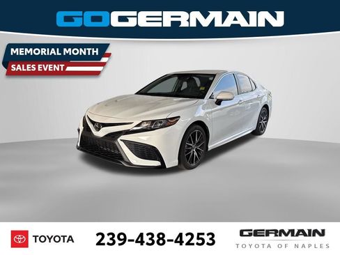 Used 2023 Toyota Camry SE FWD image 1