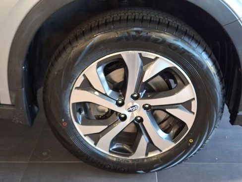 Used 2020 Subaru Outback Limited AWD/4WD image 7
