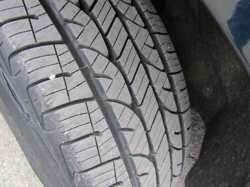 Used 2023 Chrysler Pacifica Touring-L image 30