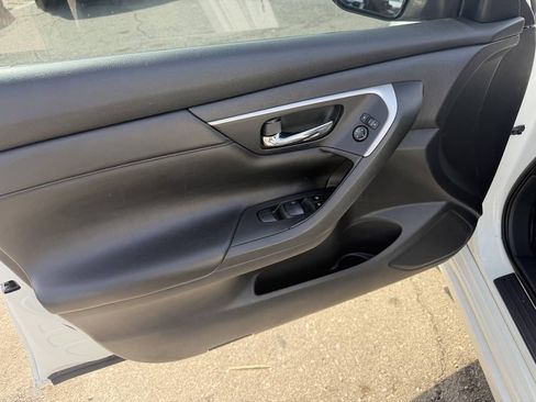 Used 2015 Nissan Altima 2.5 S w/ Sport Value Package FWD image 8