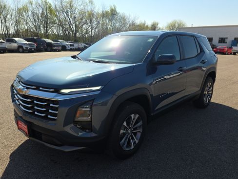 New 2026 Chevrolet Equinox LT image 4