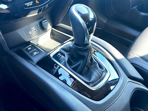 Used 2021 Nissan Rogue Sport SL w/ Premium Package image 35