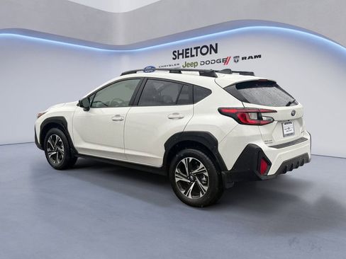 Used 2024 Subaru Crosstrek 2.0i Premium image 3