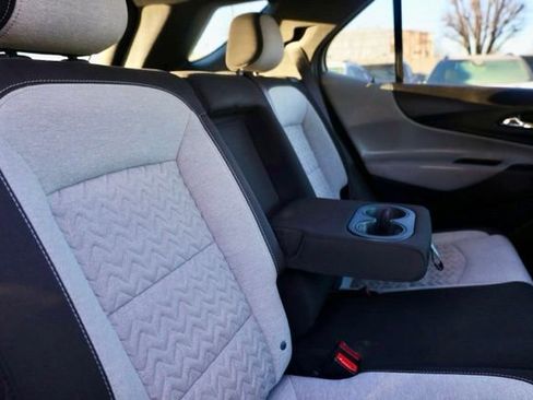 Certified 2022 Chevrolet Equinox LT w/ Driver Convenience Package image 37