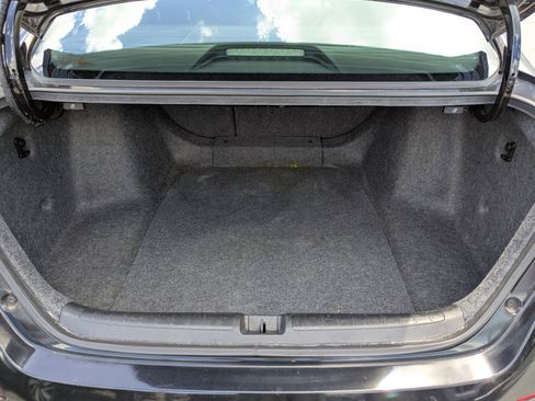 Used 2019 Honda Accord Sport image 9