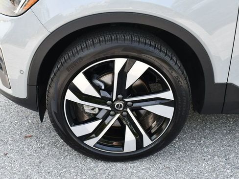 Used 2025 Volvo XC40 B5 Ultra image 59