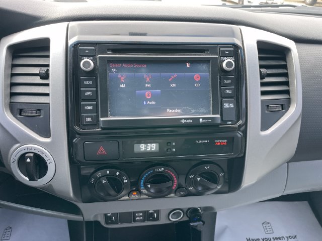 Used 2014 Toyota Tacoma 4x4 Double Cab w/ Limited Package image 13