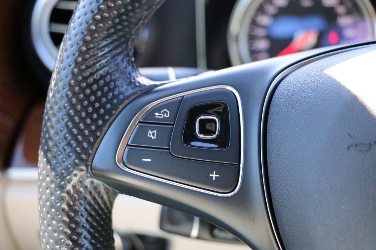 Used 2018 Mercedes-Benz E 400 4MATIC Wagon image 21