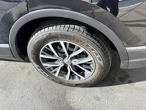 Used 2018 Volkswagen Tiguan SEL image 12