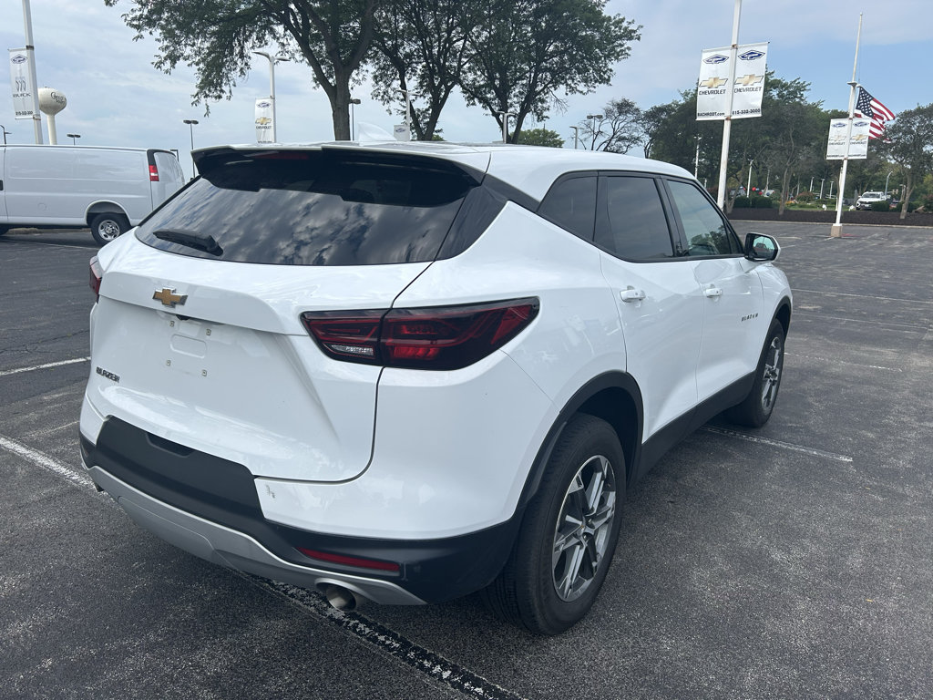 Used 2025 Chevrolet Blazer LT FWD image 5