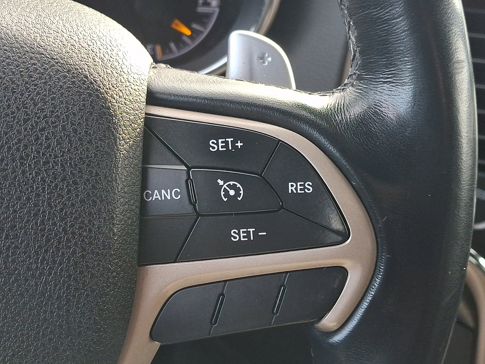 Used 2015 Jeep Grand Cherokee Laredo w/ Quick Order Package 23E AWD/4WD image 22