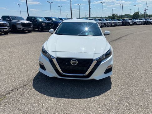 Used 2022 Nissan Altima 2.5 S FWD image 9