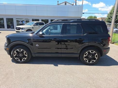 Used 2024 Ford Bronco Sport Outer Banks w/ Tech Package AWD/4WD image 3