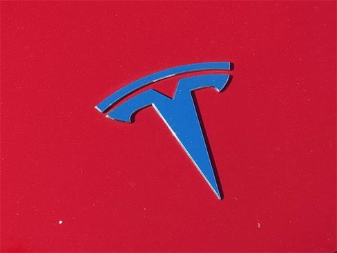 Used 2022 Tesla Model Y Performance image 13