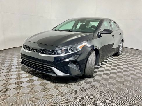 Used 2022 Kia Forte Sedan FWD image 2