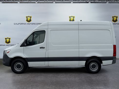 Used 2023 Mercedes-Benz Sprinter 2500 image 2