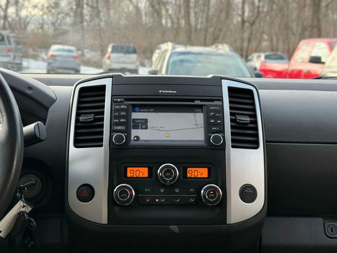 Used 2017 Nissan Frontier PRO-4X w/ Pro-4x Luxury Package image 16