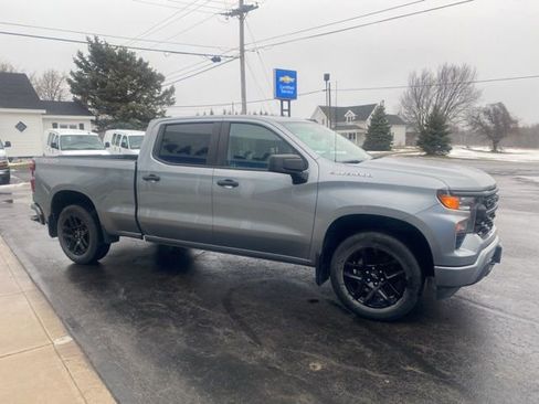 Used 2024 Chevrolet Silverado 1500 Custom image 5