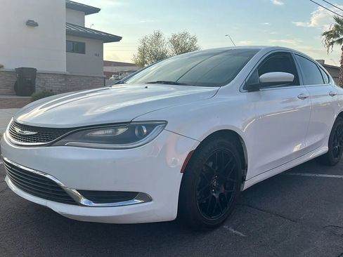 Used 2015 Chrysler 200 Limited w/ Convenience Group image 9