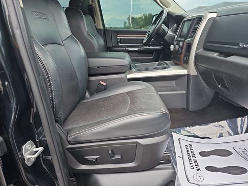 Used 2016 RAM 1500 Laramie w/ Convenience Group AWD/4WD image 13