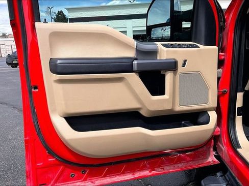 Used 2021 Ford F250 XLT w/ XLT Premium Package AWD/4WD image 18