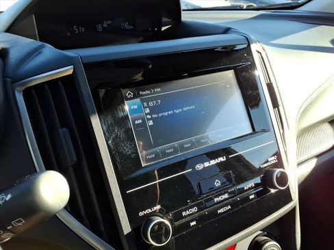 Used 2018 Subaru Crosstrek 2.0i Premium image 18