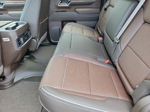 New 2026 GMC Sierra 2500 Denali w/ Denali Reserve Package image 14