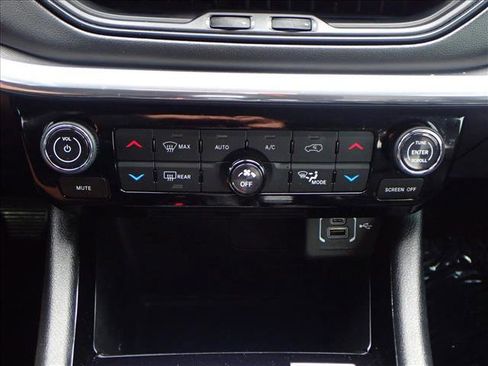 Used 2024 Jeep Compass Limited w/ High Altitude Package image 20