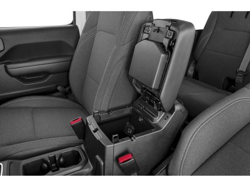 Used 2024 Jeep Wrangler Unlimited w/ Convenience Group AWD/4WD image 10