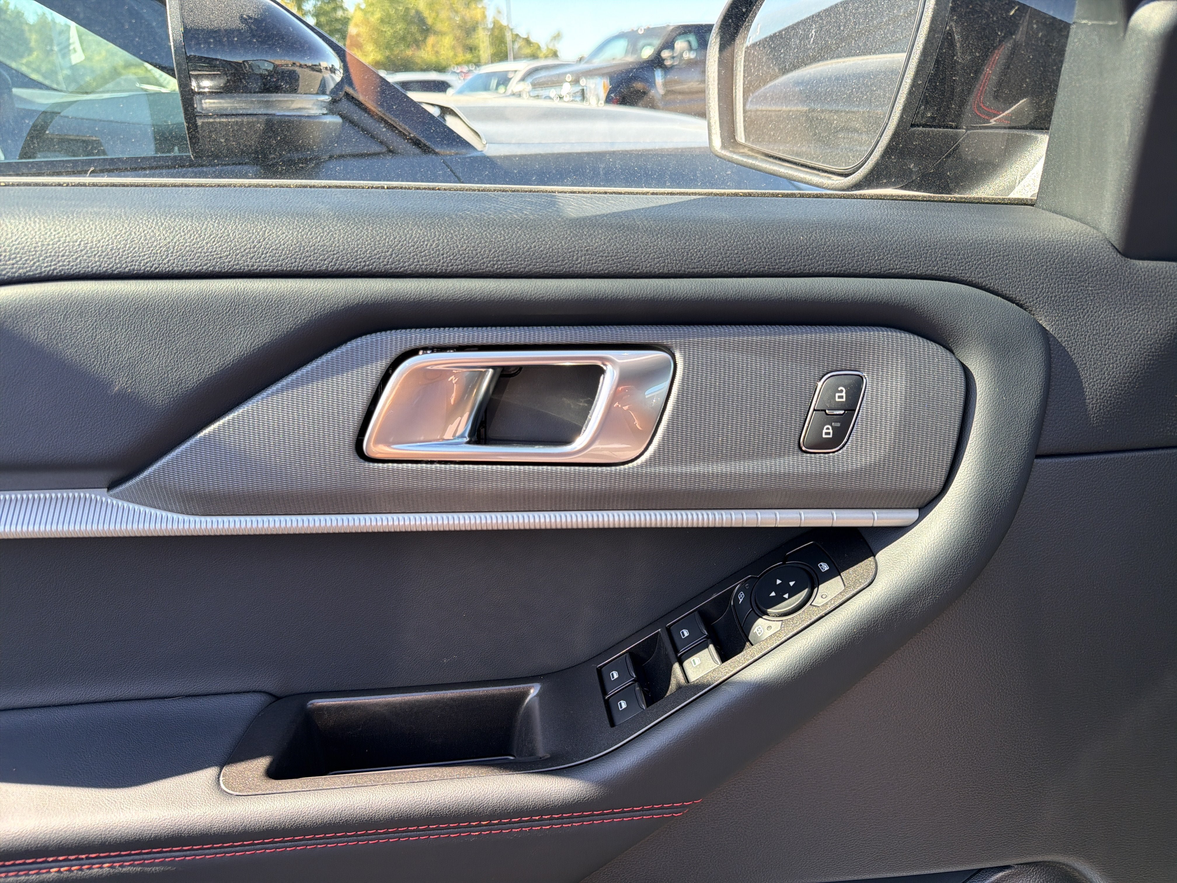 New 2027 Ford Explorer ST-Line AWD/4WD image 13