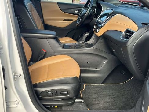 Used 2018 Chevrolet Equinox Premier FWD image 24